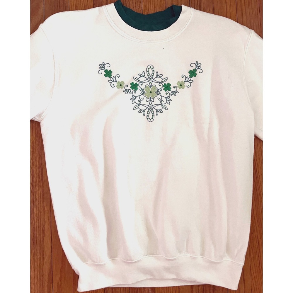 Vintage Country Store Granny Chic Sweatshirt Embroidered Floral White Womens M